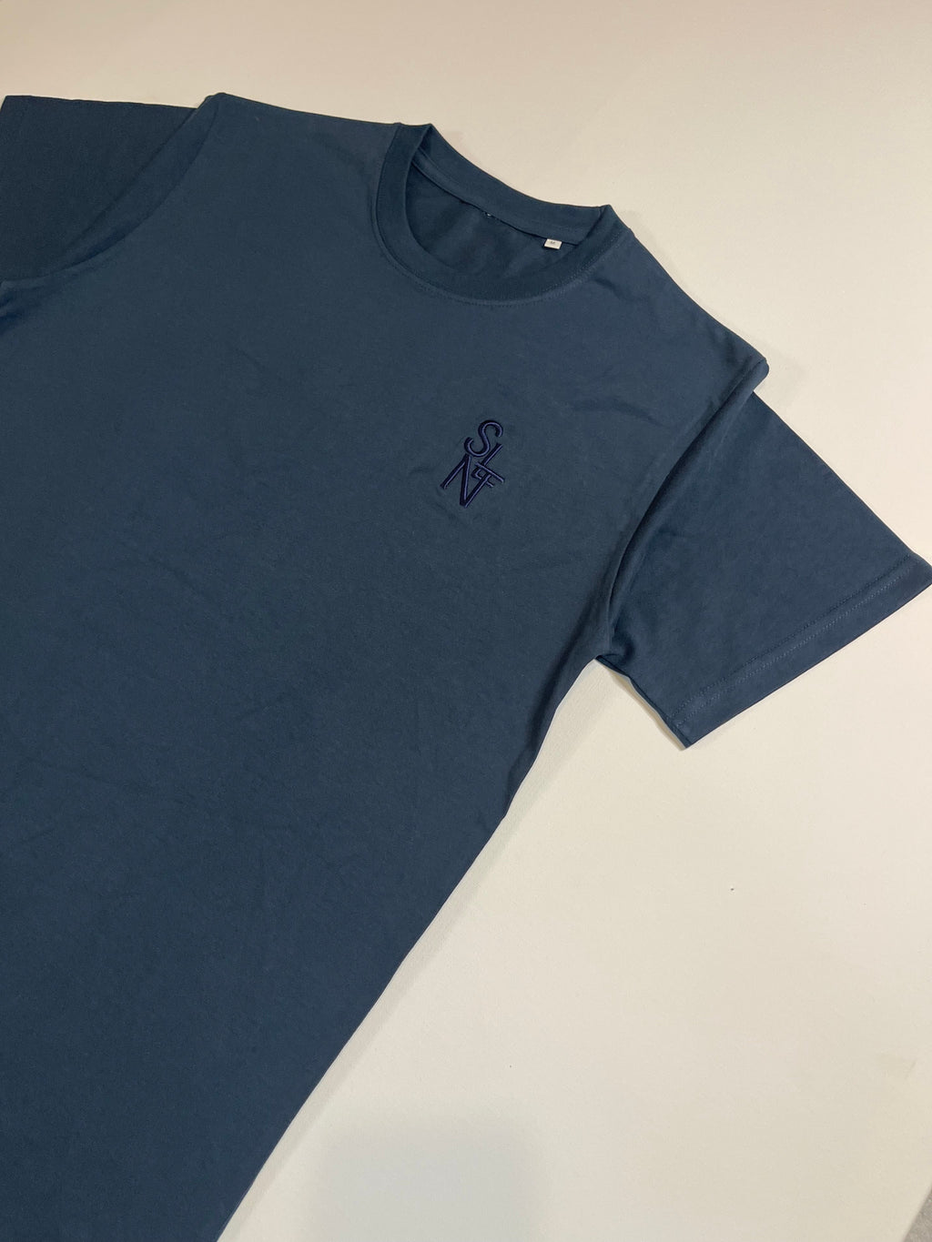 SLNT MONOGRAM COLLECTION REGULAR FIT T-SHIRT